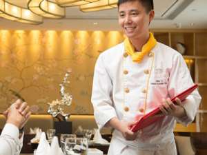 定制餐飲店工作服價格是多少？會受到哪方面的影響？